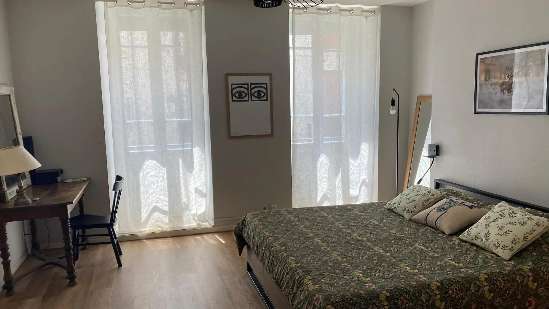 Central & Standing Germes, Traversant Avec Parking - Lits 180 King Size Et 160 Queen Size - Linge De Lit Et De Toilette Inclus Bagnères-de-Luchon Francia